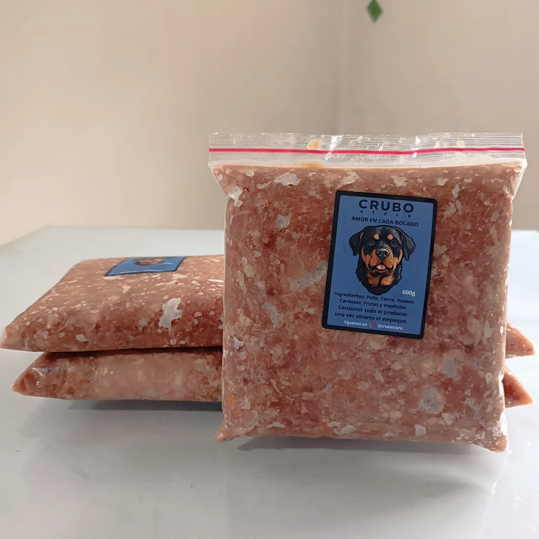 ¿Comida natural para tu perro en Puembo sin manejar hasta Quito?